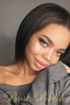 Valentina, 25