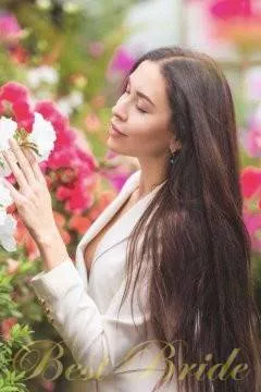 Marina, 37