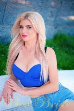 Elena, 38