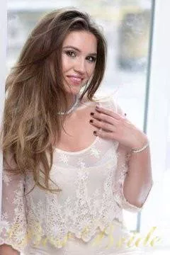 Viktoriya, 38