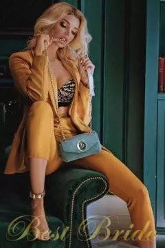 Helena, 31