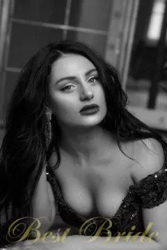 Natalya, 30