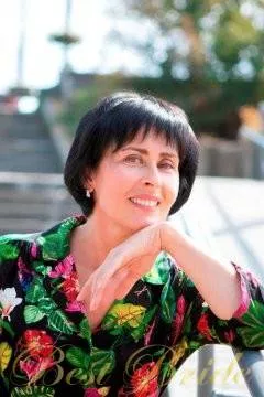 Nina, 64