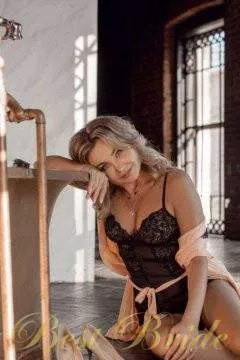Ekaterina, 45