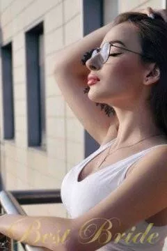 Elizaveta, 28