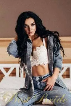 Natalya, 30