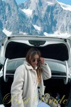 Marta, 24