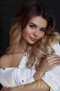 Anna, 30