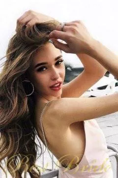 Anna, 28