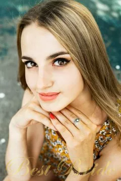 Elizaveta, 32