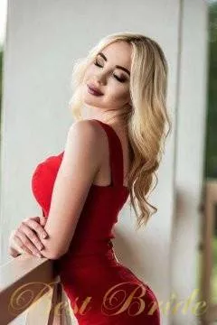 Anna, 26