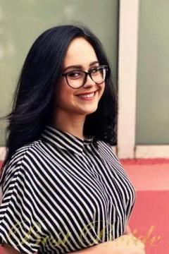 Anna, 24