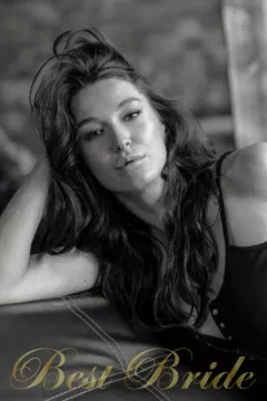 Tatiana, 32