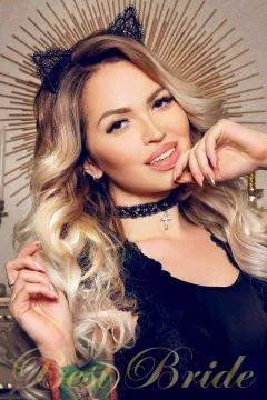 Maria, 32