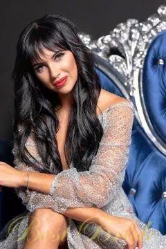 Vladislava, 31