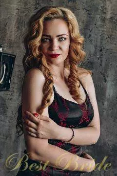 Yuliia, 34
