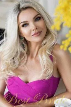 Irina, 43