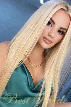 Elizaveta, 28