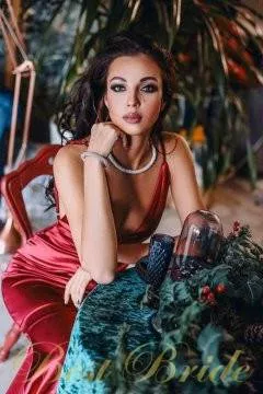 Maria, 37