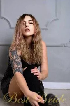  Svetlana, 28