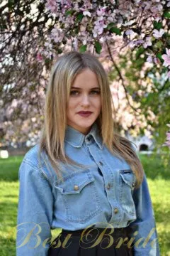 Svetlana, 27