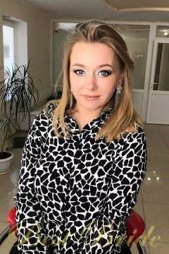 Svetlana, 40