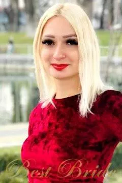 Valerija, 35