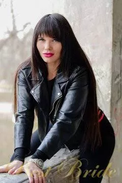 Anna, 35