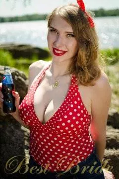 Hanna, 43