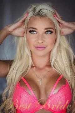 Ekaterina, 29