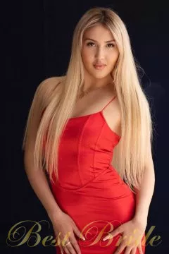 Karina, 22
