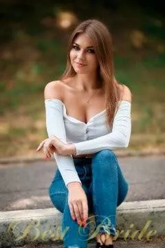 Irina, 27