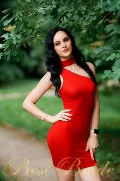 Anna, 27