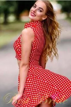 Julia, 31
