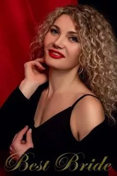 Ilona, 36