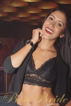 Andreina, 39