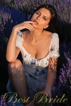 Ksenia, 40