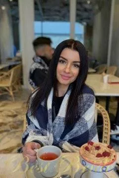 Ekaterina, 28