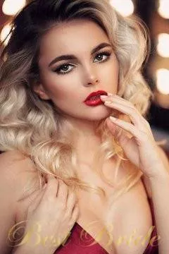 Elizaveta, 29