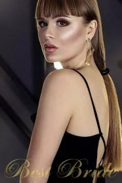 Marina, 36