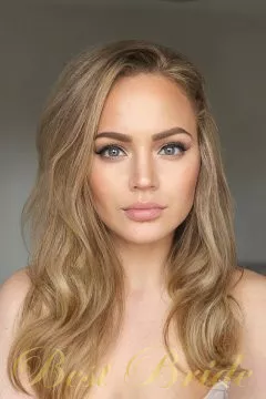 Alina, 32