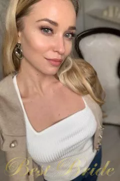 Anastasia, 31