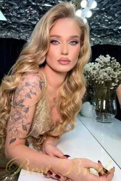 Anastasiia, 28
