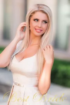 Yulia, 34