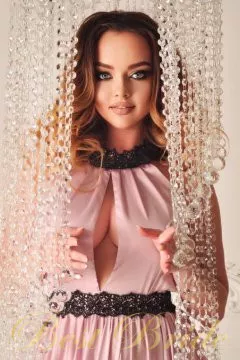 Elizaveta, 32