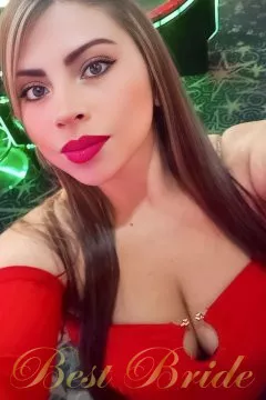 Jenny Maxiel , 34
