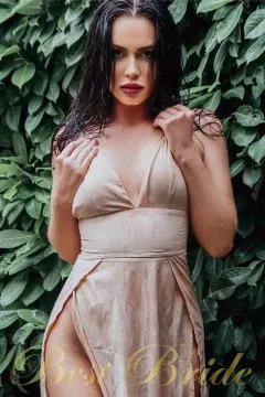 Taina, 29