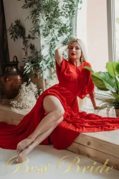 Alina, 28