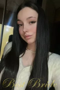 Ilona, 20