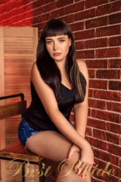 Elena, 34
